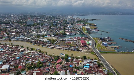 Kuala Jengki Manado View Aerial Jembatan Stock Photo 1028756203 ...