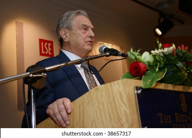 KUALA LUMPUR - DECEMBER 15: George Soros At The London School Of Economics Alumni Dinner, Ritz Carlton Hotel December 15, 2006 In Kuala Lumpur, Malaysia.