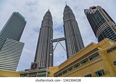 Imagenes Fotos De Stock Y Vectores Sobre 88 Floor Towers