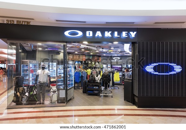 oakley shop perth