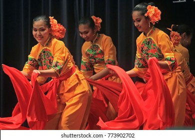 25,458 Chinese woman dance Images, Stock Photos & Vectors | Shutterstock
