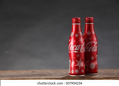 Kuala Lumpur, Malaysia 26th Oct 2016,christmas Design Of Coca Cola Aluminum Bottle