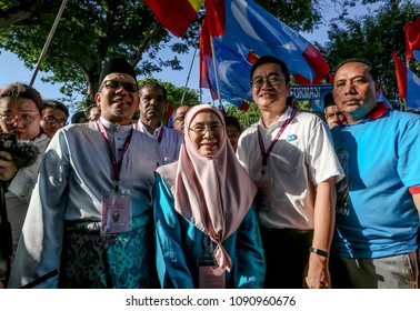 KUALA LUMPUR, MALAYSIA - APRIL 28, 2018 : President Peoples Justice Party (PKR) Wan Azizah A Candidate For Pakatan Harapan In Pandan (P100) Parliament During Nomination Day 14th General Election.