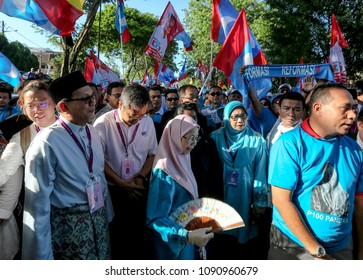 KUALA LUMPUR, MALAYSIA - APRIL 28, 2018 : President Peoples Justice Party (PKR) Wan Azizah A Candidate For Pakatan Harapan In Pandan (P100) Parliament During Nomination Day 14th General Election.