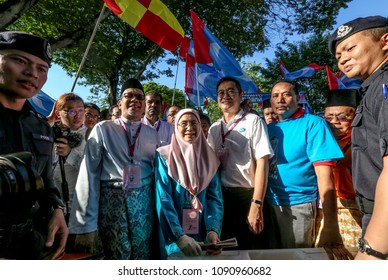 KUALA LUMPUR, MALAYSIA - APRIL 28, 2018 : President Peoples Justice Party (PKR) Wan Azizah A Candidate For Pakatan Harapan In Pandan (P100) Parliament During Nomination Day 14th General Election.