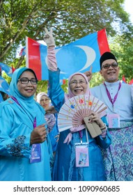 KUALA LUMPUR, MALAYSIA - APRIL 28, 2018 : President Peoples Justice Party (PKR) Wan Azizah A Candidate For Pakatan Harapan In Pandan (P100) Parliament During Nomination Day 14th General Election.