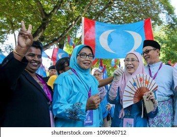 KUALA LUMPUR, MALAYSIA - APRIL 28, 2018 : President Peoples Justice Party (PKR) Wan Azizah A Candidate For Pakatan Harapan In Pandan (P100) Parliament During Nomination Day 14th General Election.