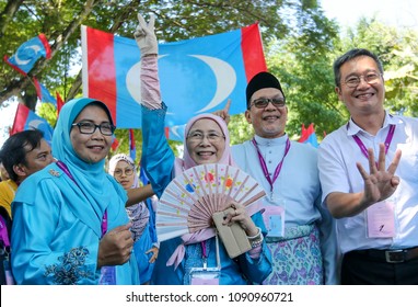 KUALA LUMPUR, MALAYSIA - APRIL 28, 2018 : President Peoples Justice Party (PKR) Wan Azizah A Candidate For Pakatan Harapan In Pandan (P100) Parliament During Nomination Day 14th General Election.