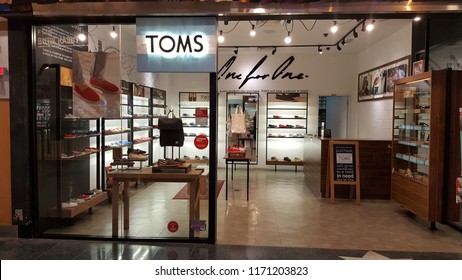 toms factory outlet