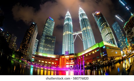 KUALA LUMPUR, MALAYSIA - FEBRUARY  02, 2016: View on the KLCC city center at night on February 16, 2016 in Kuala Lumpur, Malaysia. 