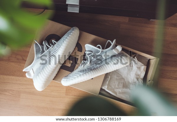 Yeezy Boost 350 V2 'Static Reflective' Static Reflective