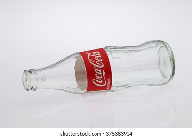 1,149 Empty coca cola bottles Stock Photos, Images & Photography ...