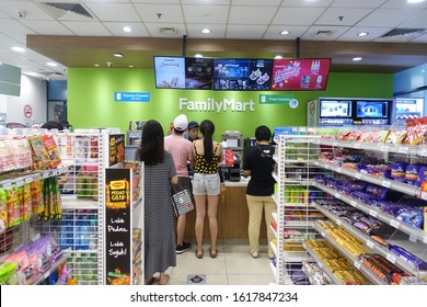 Kuala Lumpur, Malaysia - January 12, 2020 : Customers Lining Up To Pay In A Family Mart Outlet At Damansara Utama