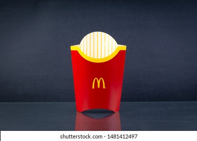 2,294 Empty fries box Images, Stock Photos & Vectors | Shutterstock