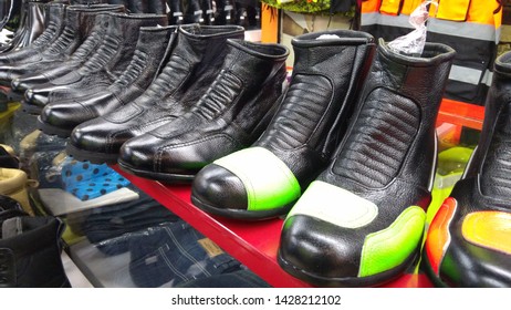safety boots store