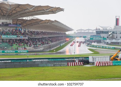 KUALA LUMPUR, MALAYSIA  MARCH 25: Heavy Rain During The Start At Formula One Grand Prix On March 25, 2012 In Kuala Lumpur, Malaysia. Bolides Are Ready To Continue The Race After Short Break.
