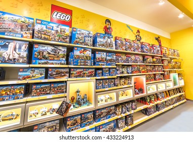 setia city mall toys r us