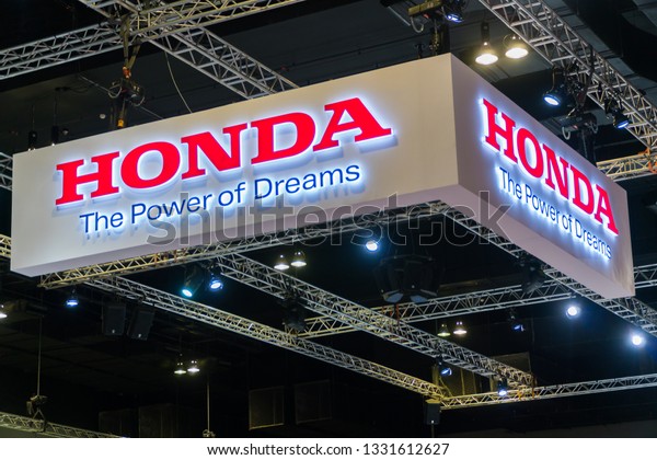 KUALA LUMPUR, MALAYSIA - NOVEMBER 23, 2018:\
Honda logo at Kuala Lumpur Motor\
Show