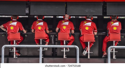 F1 Pit Lane Stock Photos Images Photography Shutterstock