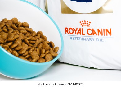 Royal Canin Food Images Stock Photos Vectors Shutterstock