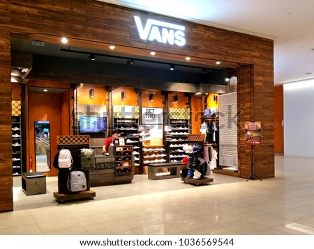 Kuala Lumpur Malaysia February 28 2018 Vans Stock Photo ...