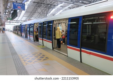 Kuala Lumpur.malaysia.07.10.2022. The LRT Kelana Jaya Line Is A Medium Capacity Light Rapid Transit Line And The First Fully Automated And Driverless Rail System In The Klang Valley, Malaysia.