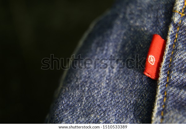 levis blank red tag