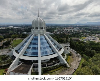 Kuching, Sarawak / Malaysia - March 8, 2020: The Landmark Buildings And Tourist Attraction Areas Of The City