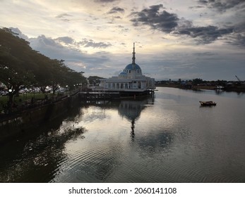 Kuching, Sarawak, Malaysia - October, 2021: The Floating Mosque Or Commonly Called The Indian Mosque By The Kuching People