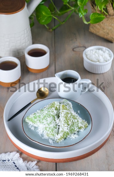 Kue Lupis Lopis Traditional Indonesian Sweet Stock Photo Shutterstock