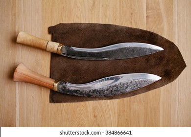 kukr a knife with the wooden handle