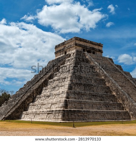 Kukulkan Pyramid, Chichen Itza, Yucatan, Mexico.