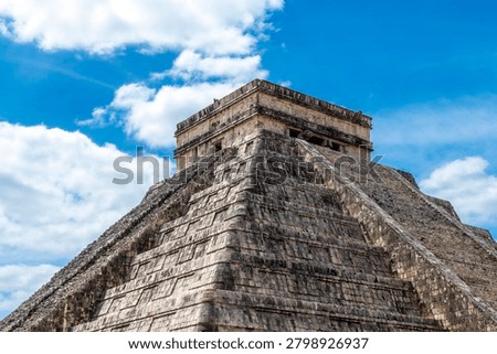 Kukulkan pyramid with copy space, Chichen Itza, Mexico.