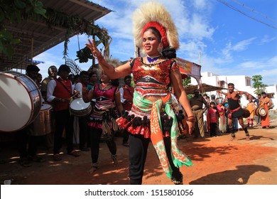 KULASAI, INDIA - OCT 17 : Unidentified Folk Dancers Perform Traditional Dance To Praise Goddess Durga During The Dussehra Festival On October 17, 2018 In Kulasai, Tamil Nadu, India.