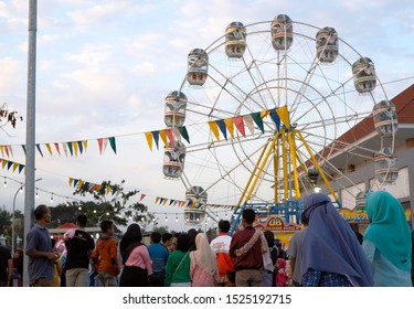 89 Pasar malam sekaten Images, Stock Photos & Vectors | Shutterstock