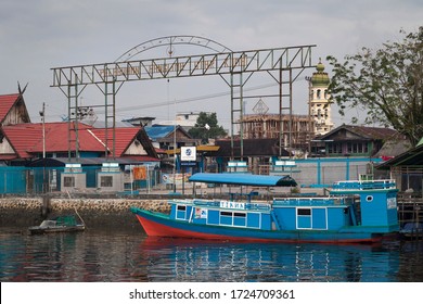 89 Klotok boat Images, Stock Photos & Vectors | Shutterstock