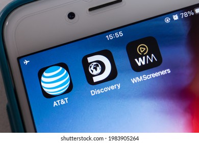 Kumamoto, JAPAN - Jun 1 2021 : Icons Of ATT(AT And T), Discovery And WarnerMedia On IPhone. ATT Announced That Spinning Off Its WarnerMedia And Merging It With TV Company Discovery, Inc.