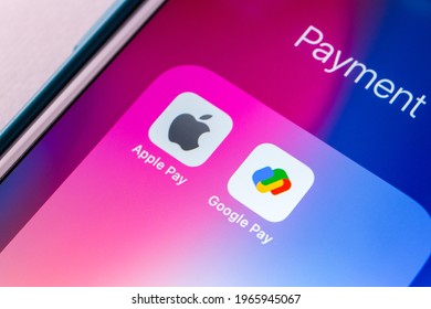 Kumamoto, JAPAN - May 01 2021 : Apple Pay And Google Pay Icons On IPhone Screen. A Mobile Payment And Digital Wallet Service Concept.