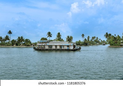 Kuttanad Boat At Lake