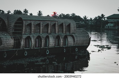 Kuttanad River View In Houseboat 