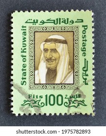 KUWAIT - CIRCA 1975 : Cancelled Postage Stamp Printed By Kuwait, That Shows Sheikh Sabah, Emir Of Kuwait, Circa 1975.