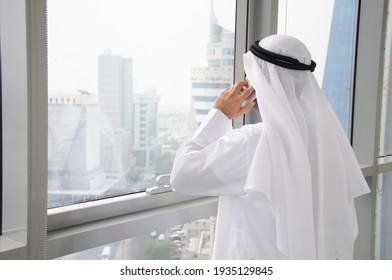 Kuwaiti Man Using A Mobile For A Call