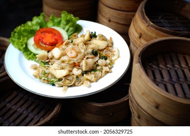 Kwetiau Goreng  Fried Flat Rice Noodles Is Another Popular Dish In Indonesia. It Was Brought By  Chinese Immigrants. 