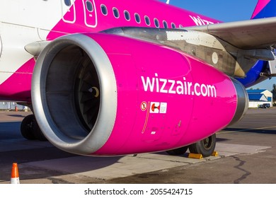 Kyiv, UKKK Airport  Ukraine - 2021.10.09: Wizz Air A320 Jet Engine. The CFM56-5 Is The Engine Of Choice For The Airbus A320 Family.