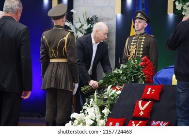 KYIV, UKRAINE Dmitry Gordon At Funeral Farewell Ceremony With The First President Of Ukraine Leonid Kravchuk, MAY 17, 2022