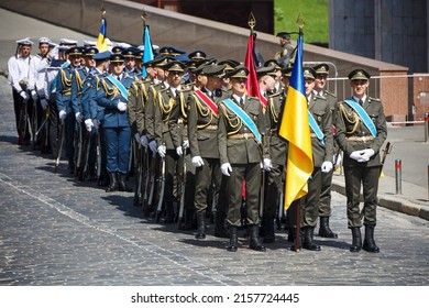 KYIV, UKRAINE Honor Guard At Funeral Farewell Ceremony With The First President Of Ukraine Leonid Kravchuk, MAY 17, 2022