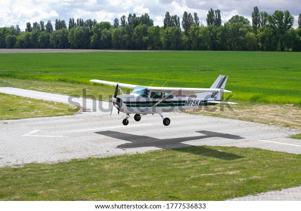 Kyivukraine July 152020 Cessna 172 Landing Stock Photo (Edit Now ...