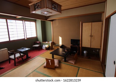Kyoto, JAPAN - 10 november 2015: Traditional japanese room in Japan with tatami floor. - Shutterstock ID 1622813239