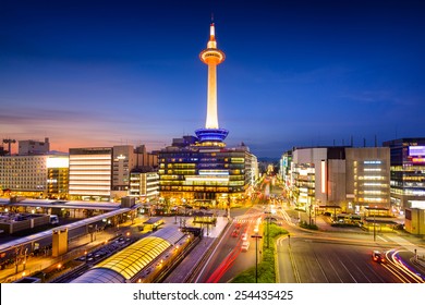 京都タワー の画像 写真素材 ベクター画像 Shutterstock