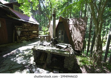 Kyoto, Japan - May 30th 2021: Japanese Old Villa. Abandoned House At The Hiking Trail Of Hinomizu Pass Around Kifune Shrine. This Hiking Trail Is Abandoned Due To Typhoon Two Years Ago.